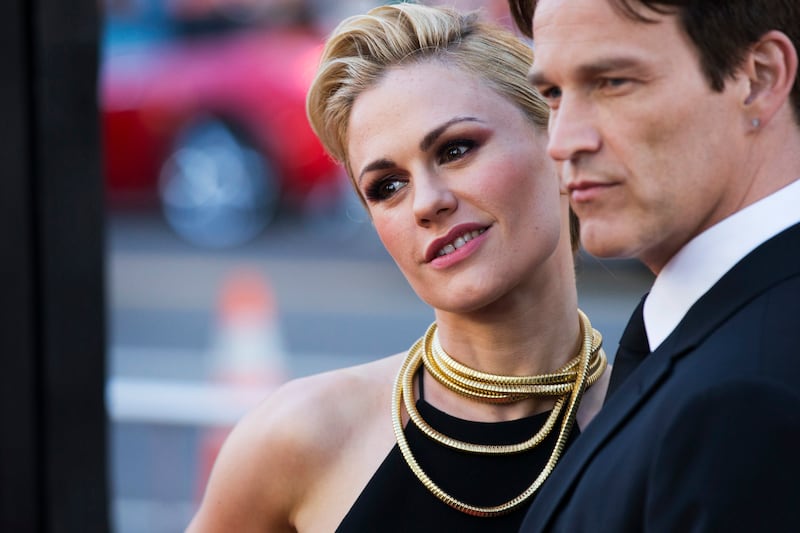 articles/2014/08/05/anna-paquin-s-bisexuality-for-dummies/140804-marcotte-paquin-embed_cflxbp