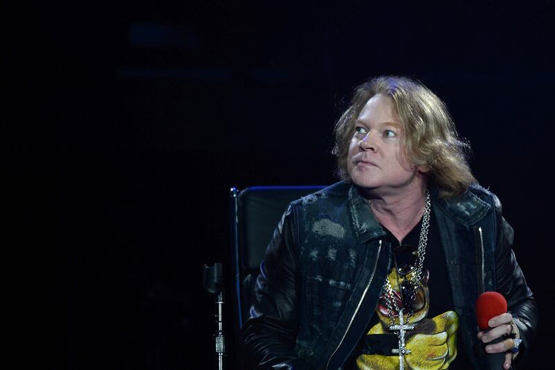 galleries/2016/06/08/axl-rose-wants-unflattering-pics-removed/160608-axel-rose5_mqbgqu