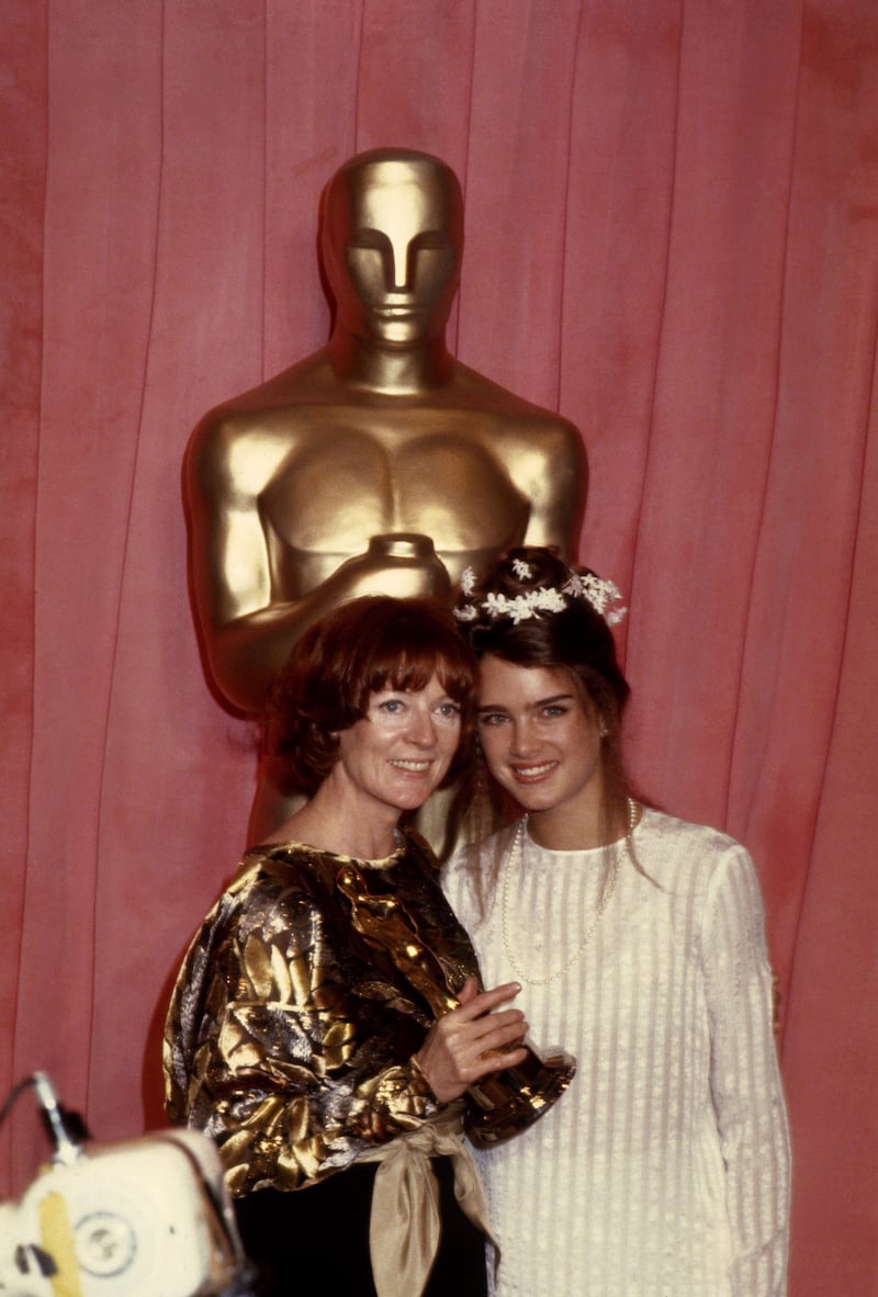 Maggie Smith, seen here with Brooke Shields, won two Oscars during her career