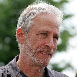 220728-jon-stewart-hero1_o8fvvq