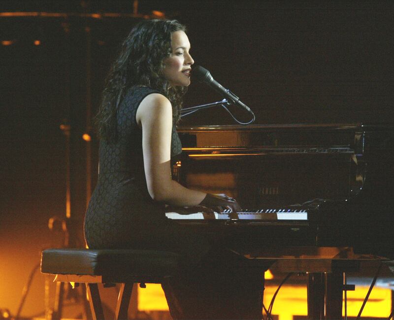 230131-norah-jones-embed-2_flpbde