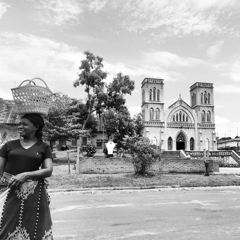 galleries/2014/11/21/prisoners-in-the-congo-photos/141121-strochlic-stanleyville8_pikffw