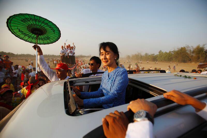 articles/2012/03/29/the-lady-and-the-peacock-peter-popham-s-biography-reveals-the-real-aung-san-suu-kyi/aung-san-suu-kyi-biography-popham_ay1r0d