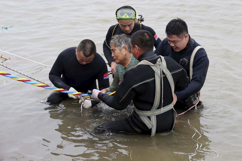 galleries/2015/06/02/disaster-on-the-yangtze-river-photos/150602-china-ferry3_mq2evi