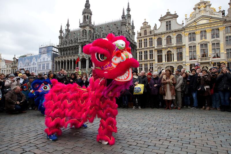 galleries/2016/02/08/global-parties-welcome-lunar-new-year-photos/160208-chinese-new-year-09_wolhj4