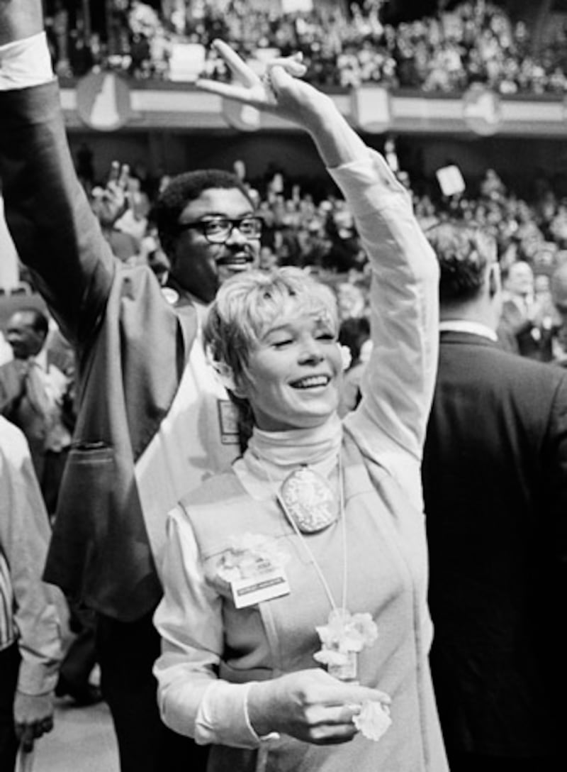 galleries/2012/09/03/stars-who-shined-at-the-democratic-national-convention-photos/stars-at-the-democratic-national-convention-mclaine_ihwenr