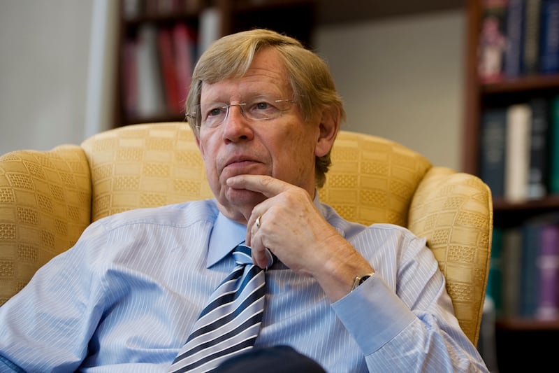 articles/2012/05/09/bush-solicitor-general-ted-olson-hails-obama-gay-marriage-shift/ted-olsen-avlon-tease_hkadw4