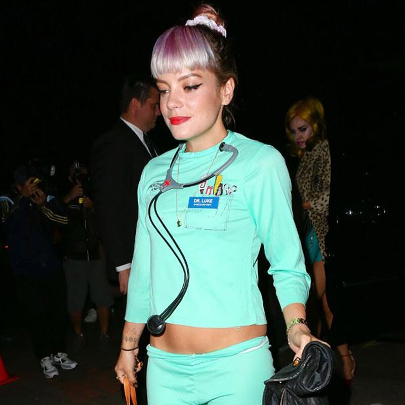 galleries/2013/10/31/most-controversial-celebrity-costumes-photos/161029-Stern-celeb-halloween-gallery-01_echmag