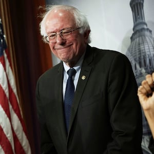 190214-resnick-bernie-sanders-ilhan-omar-hero_vbseno