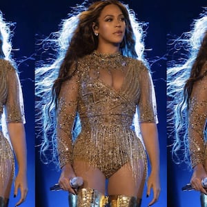 181214-demopoulos-beyonce-tease_tfcbvu