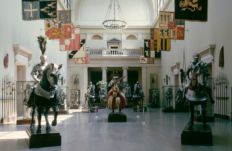 articles/2013/04/09/armor-hall-at-the-metropolitan-museum-is-the-daily-pic-by-blake-gopnik/armor-daily-pic_uxdzva