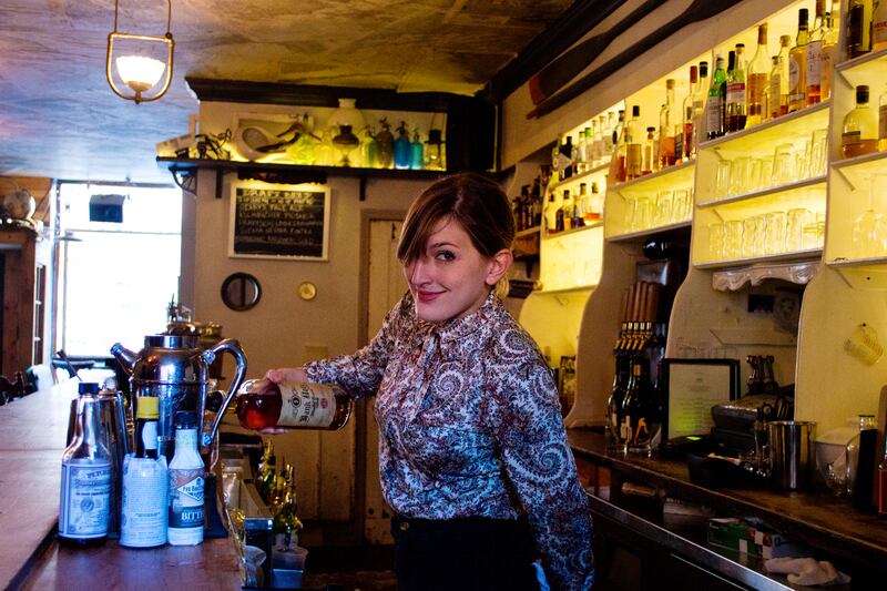 galleries/2013/11/27/bartenders-share-their-best-holiday-punch-recipes-photos/131020-holiday-punch1a-tease_clumxw