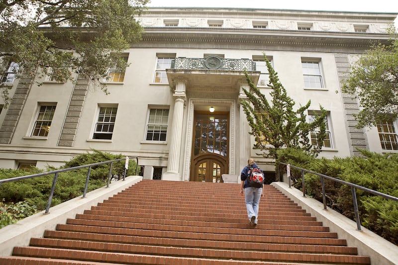 galleries/2014/11/06/25-colleges-with-the-best-return-on-investment-photos/141028-11-University-of-California-berkeley_teulec