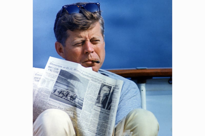 articles/2016/08/18/how-jfk-taught-america-to-dress/160817-joiner-jfk-classic-cool-embed-4_ka7vpa