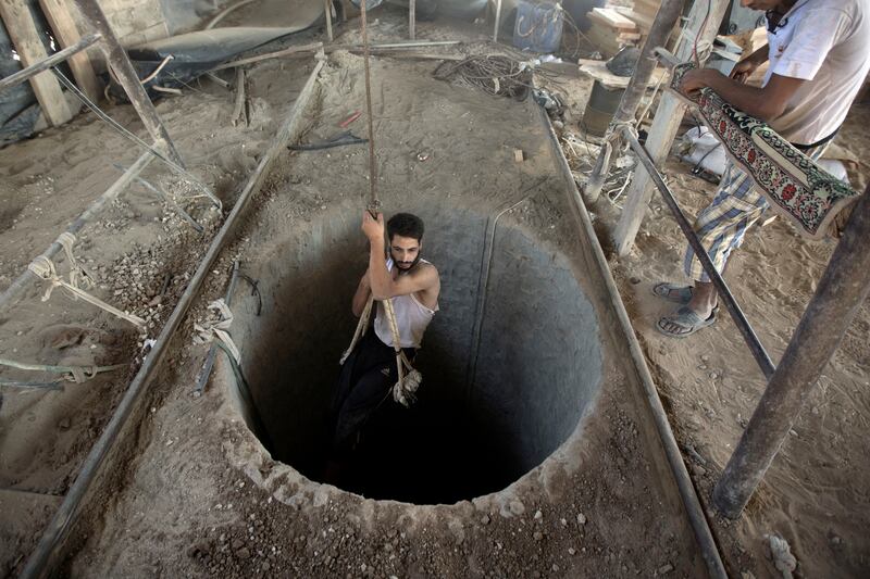 galleries/2014/07/18/gaza-underground-a-look-inside-palestinian-smuggling-tunnels-photos/140718-gaza-tunnels-3_ay4lra